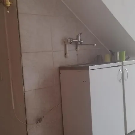 Small Apartment Private Bathroom Strong Wi-Fi Belgrade Exterior photo