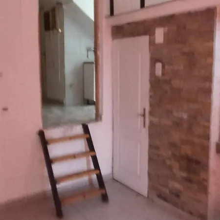 Small Apartment Private Bathroom Strong Wi-Fi Belgrade Exterior photo