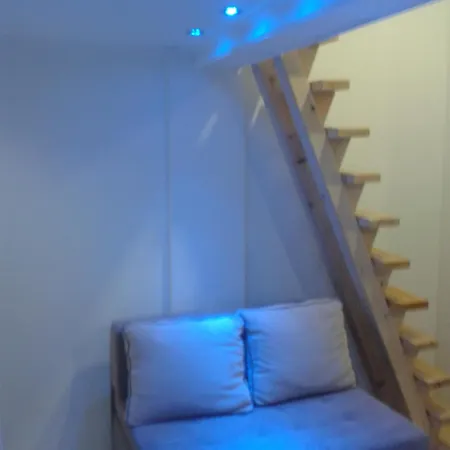 Small Apartment Private Bathroom Strong Wi-Fi Belgrade Exterior photo