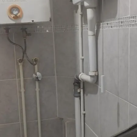 Small Apartment Private Bathroom Strong Wi-Fi Belgrade Exterior photo