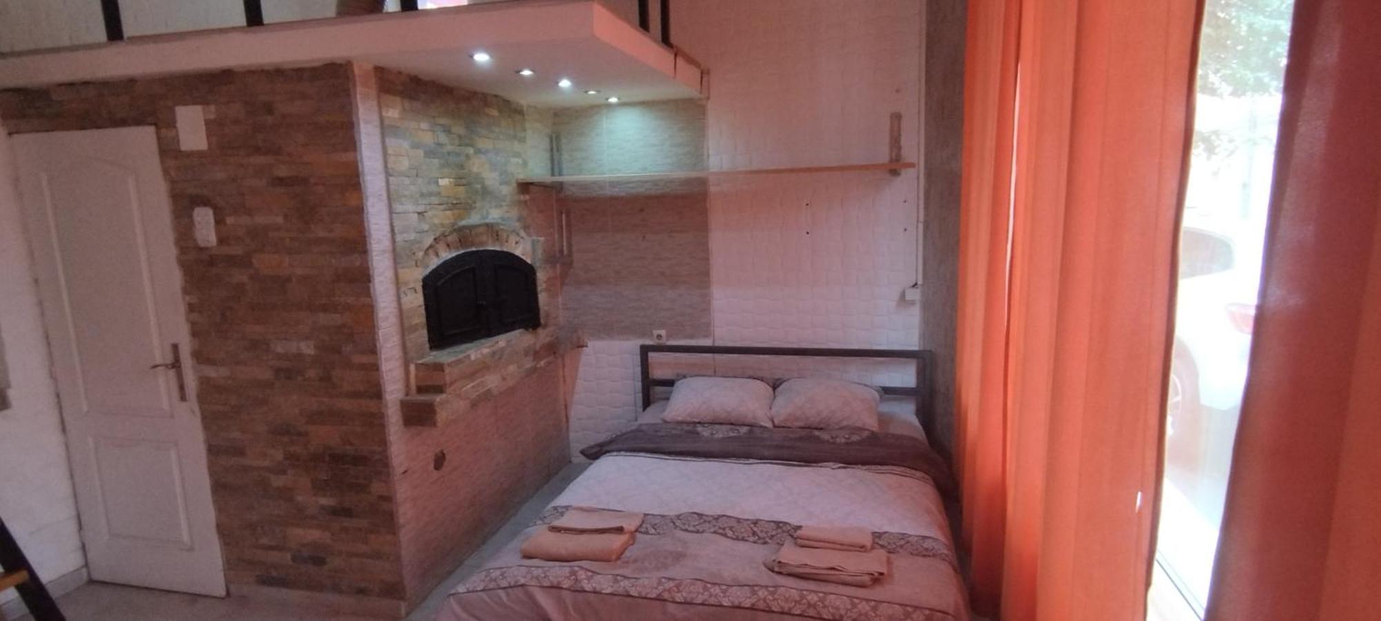 Small Private Bathroom Wi-fi
